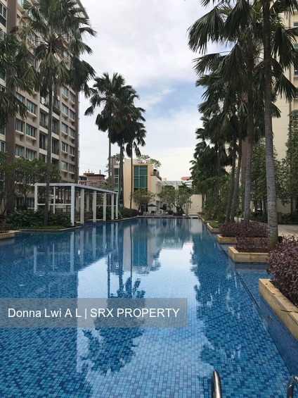 The Esparis (D18), Condominium #185402812
